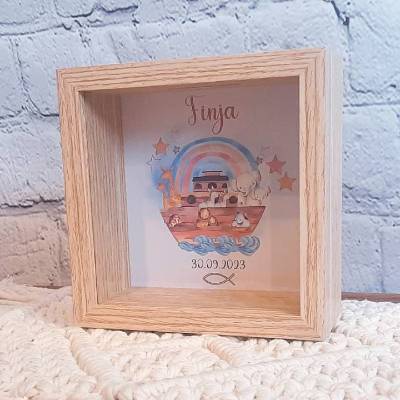 Personalisierte Spardose im Bilderrahmen – Geschenk zur Geburt, Taufe, Konfirmation & Kommunion