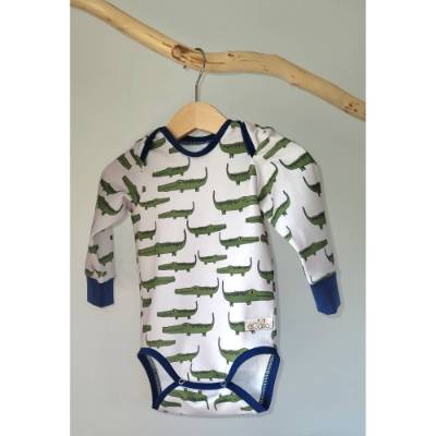 Body langarm mit Schlupfausschnitt aus BIO-Jersey Krokodile von Lillestoff designed by Lillemo