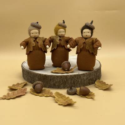 Eicheljunge - Jahreszeitentisch - Blumenkind - Herbst