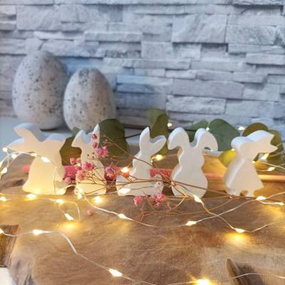 Hasenbande aus Raysin – Handgemachte Osterhasen Deko für dein Zuhause