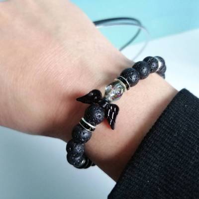 Armband mit Materialmix und Totenkopf-Engel