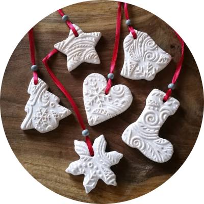 Christbaumschmuck 6 Anhänger Weihnachten | weiß rot grau | 5 -5,5 cm