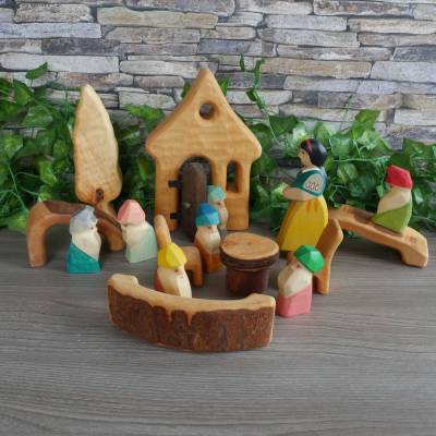 Schneewittchen und 7 Zwerge mit Märchen Wald Holzfiguren, Waldorf Kindergarten Holzspielzeug das ideale Geschenk 