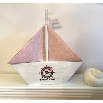 Serviettenständer/Serviettenhalter, Segelschiff aus Holz, weiß lasiert,  mit Servietten und Wimpeln