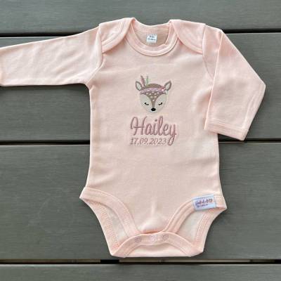 Baby Body mit Boho Rehkitz und Namen bestickt I personalisierter Babybody mit Reh in rosa I Geschenkidee Geburt