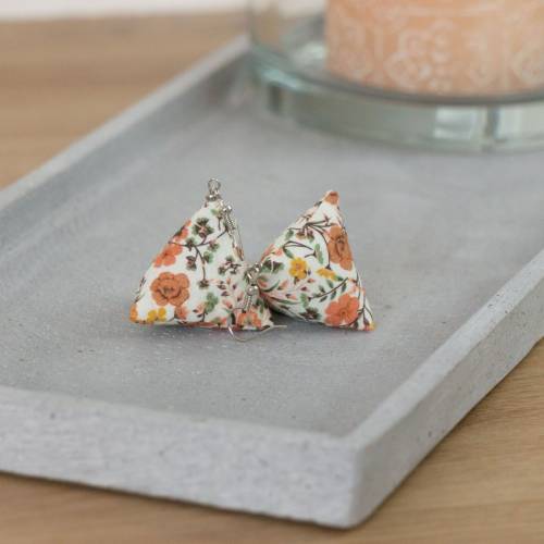 Ohrringe, florales Muster in Pyramidenform verspielter trendiger Look -geringes Gewicht, besonders angenehm zu tragen-