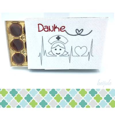 Hülle für Haselnusspralinen