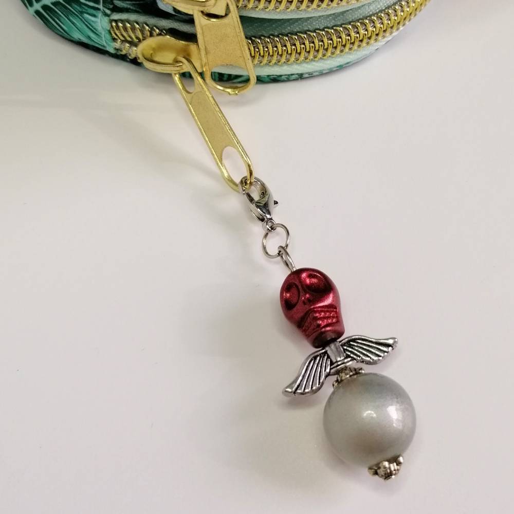 Außergewöhnlicher Schutzengel mit Totenkopf-Perle als Anhänger für deinen Schlüssel oder deine Tasche Bild 2