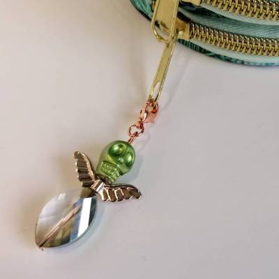 Außergewöhnlicher Schutzengel mit Totenkopf-Perle als Anhänger für deinen Schlüssel oder deine Tasche