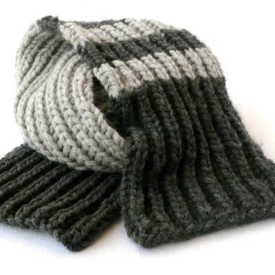 Schal, Strickschal, grau, dunkelgrau, Blockstreifen, Schurwolle, Handarbeit, gestrickt