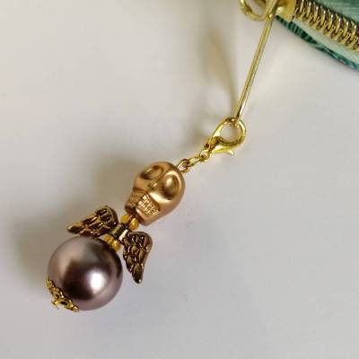 Außergewöhnlicher Schutzengel mit Totenkopf-Perle als Anhänger für deinen Schlüssel oder deine Tasche