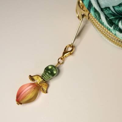 Außergewöhnlicher Schutzengel mit Totenkopf-Perle als Anhänger für deinen Schlüssel, deine Tasche oder deine Halskette