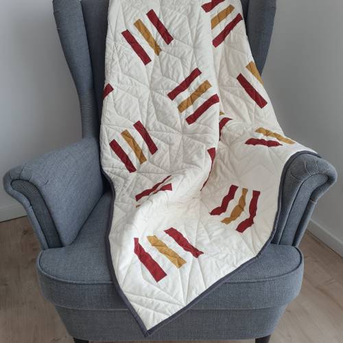 Quilt "99" Tagesdecke, Kuscheldecke, moderne Patchworkdecke