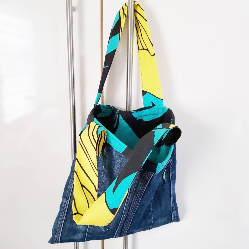Jeanstasche Upcycling Unikat mit Innenfutter & Tragegriffen – Handgemacht aus Franken Bild 4