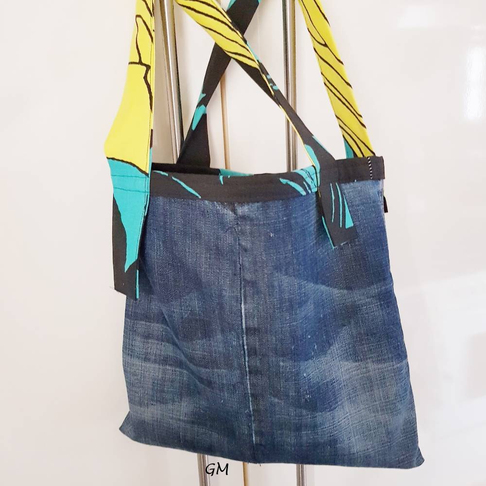 Jeanstasche Upcycling Unikat mit Innenfutter & Tragegriffen – Handgemacht aus Franken Bild 5