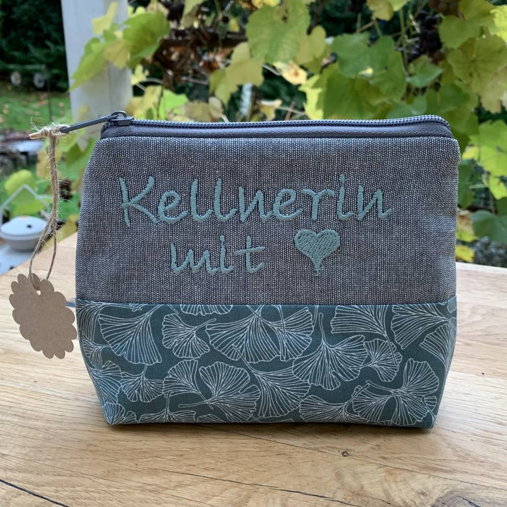 Kellnerin mit  Schminktasche // Kosmetiktasche // Geschenk // Schminktäschchen // Ginkgo Bild 1