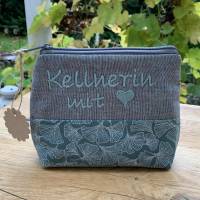 Kellnerin mit  Schminktasche // Kosmetiktasche // Geschenk // Schminktäschchen // Ginkgo