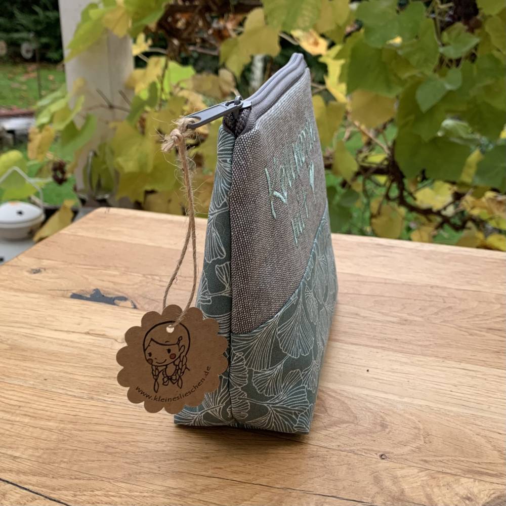 Kellnerin mit  Schminktasche // Kosmetiktasche // Geschenk // Schminktäschchen // Ginkgo Bild 3