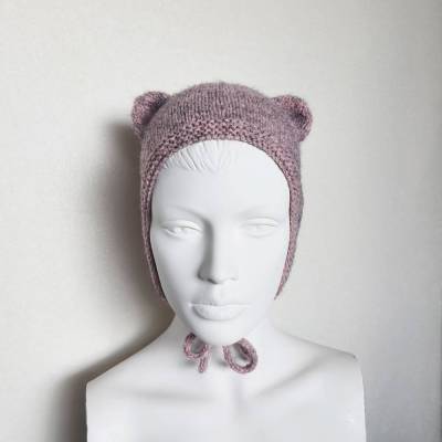 Handgefertigte Strickmütze mit Bärenohren für Erwachsene