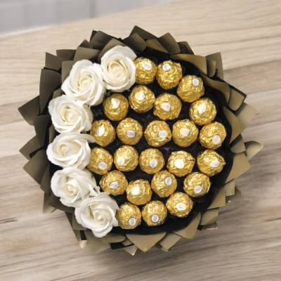 Essbarer Blumenstrauß- Handgemachtes personalisiertes Geschenk für Männer, Frauen. Strauß aus Pralinen, Ferrero Rocher,
