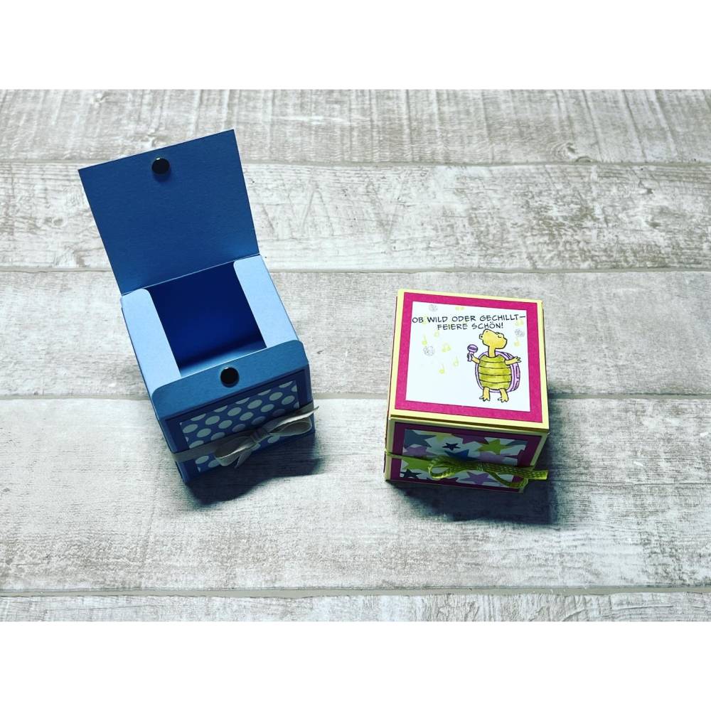 Würfelbox Geschenkbox mit Magnetverschluss zum Geburtstag kleine Geschenkverpackung 7x7 cm