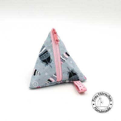 Schnullertasche * Pyramidentasche * Dreieckstasche * Federn * verschiedene Größen