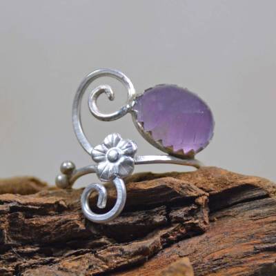 Filigraner Ring aus Sterling Silber mit Amethyst und Blüte - Größe 50 - handgemacht