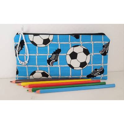 Fußball Stiftetäschchen Täschchen Mäppchen mit blauem Fußballmotiv und Reißverschluss.