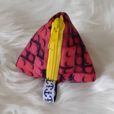 Pyramidentasche / Schnullertasche / kleine Geldbörse / Kopfhörertasche "Bausteine"
