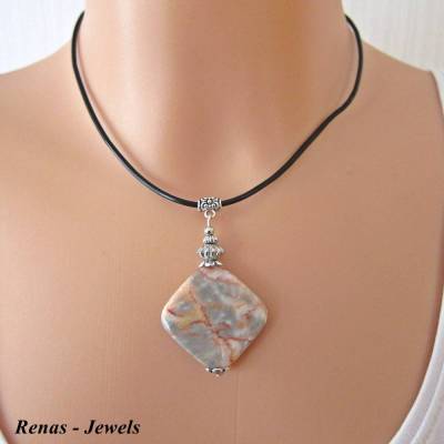 Lederband mit Edelstein Anhänger Jaspis Perle Raute grau rot orange bunt Halsband Edelstein Kette mit 925 Silber