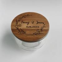 Personalisiertes Glas mit Holzdeckel, individualisiertes Hochzeitsgeschenk, gelaserter Deckel