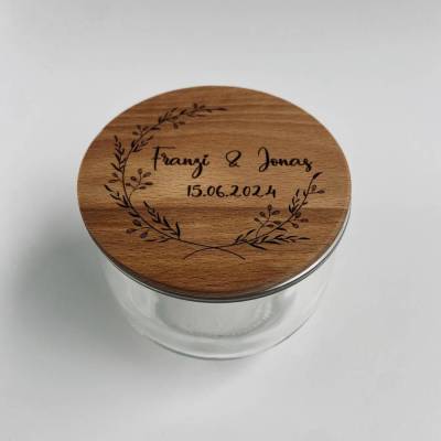 Personalisiertes Glas mit Holzdeckel, individualisiertes Hochzeitsgeschenk, gelaserter Deckel