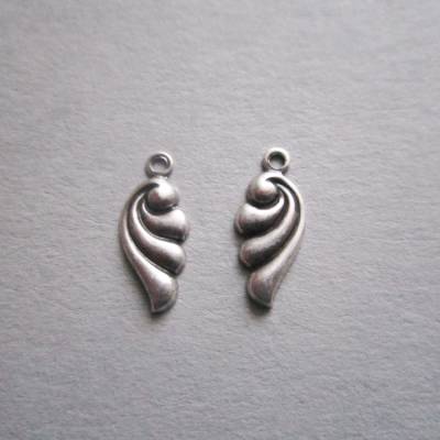 4x Charms Anhänger ( 2x links, 2x rechts) Messing Muschel Style