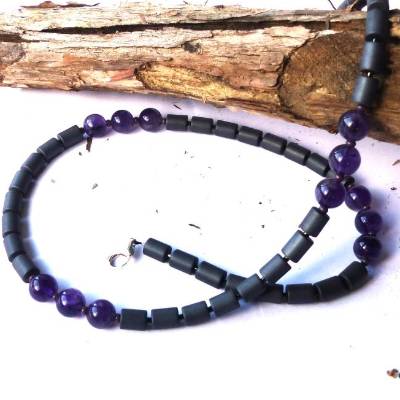 Herrenkette schwarz-lila, Edelsteine - Hämatin Röhrchen & Amethyst Perlen, Unikatschmuck für den Mann
