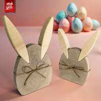 Osterhasen Deko 2er Set aus Beton und Holz, handgefertigte Osterdeko und Frühlingsdeko zum Hinstellen