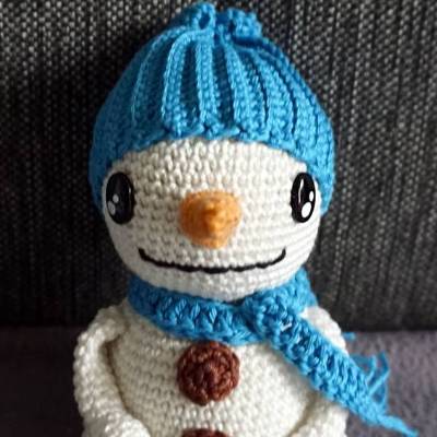 Häkelanleitung für den Schneemann Snowy!