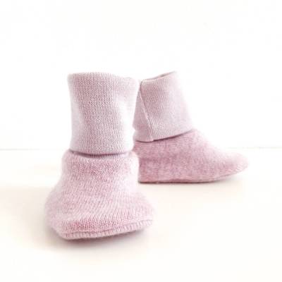 Babyschuhe aus Kaschmir und Merinowolle in rosa in Größe 17/18 und 19/20 - Upcycling