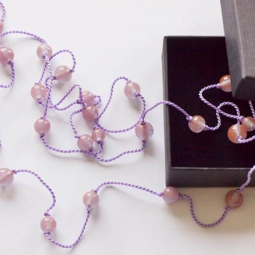 116 cm lange Kette Glas rosa auf Seidenkordel geknotet endlos 