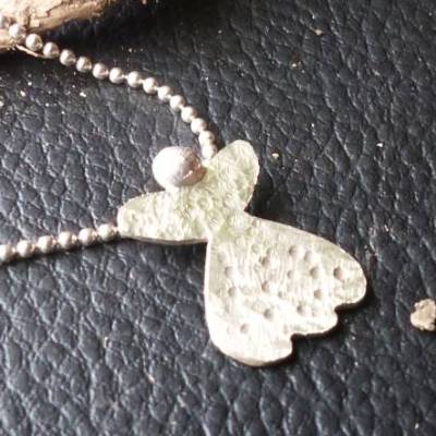 Romantischer Schutzengel Anhänger in 925 Silber – Unikat & liebevoll handgefertigt mit Kette
