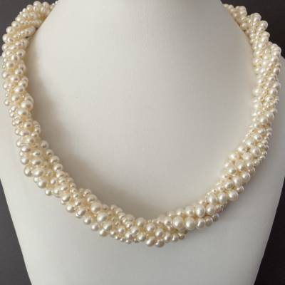 Weiße fünfreihige Perlenkette – Zuchtperlen Collier Plus Size, 63 cm, Brautschmuck Geschenk