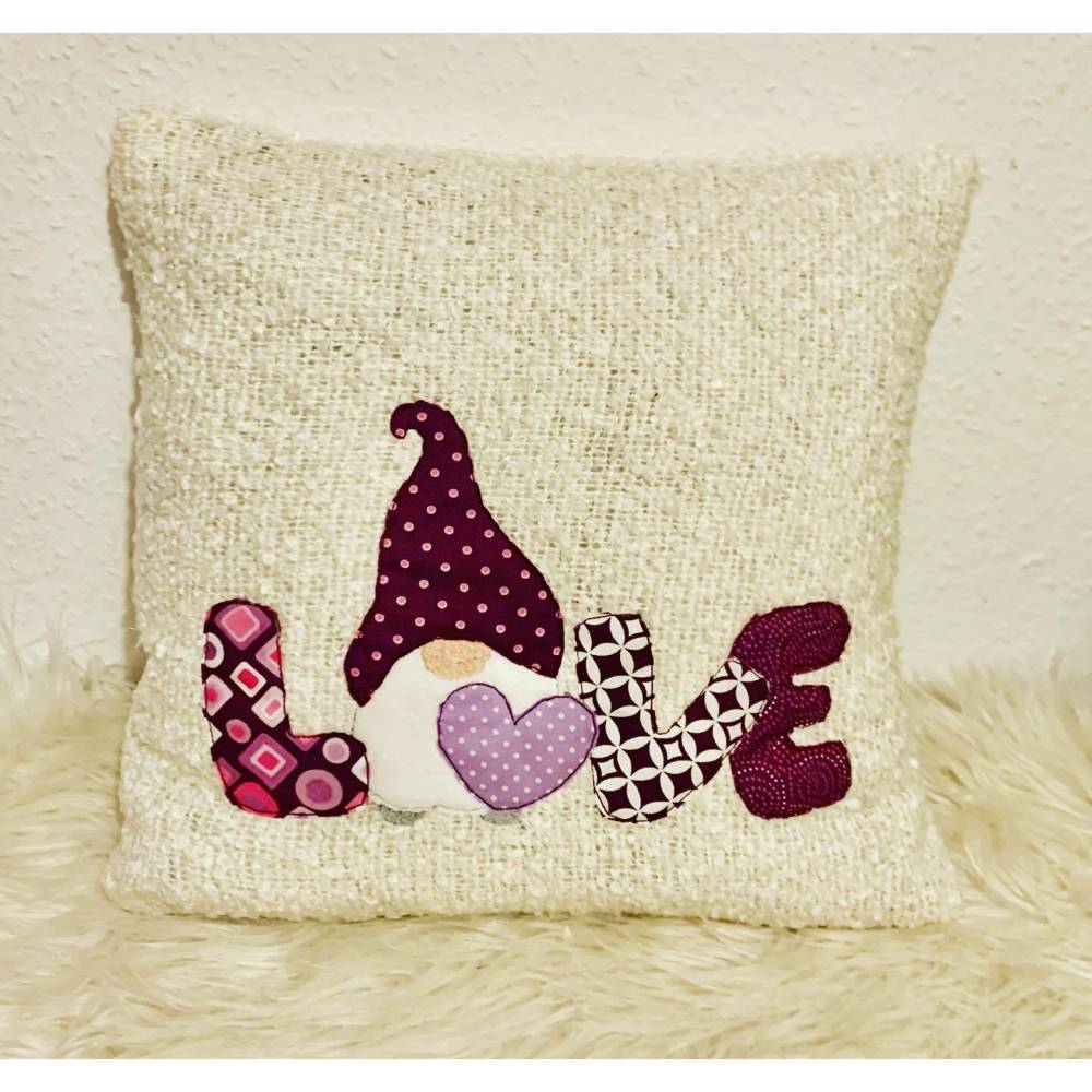 Stickdatei Doodle Wichtel in Love mit Herz  Set 907 Bild 1
