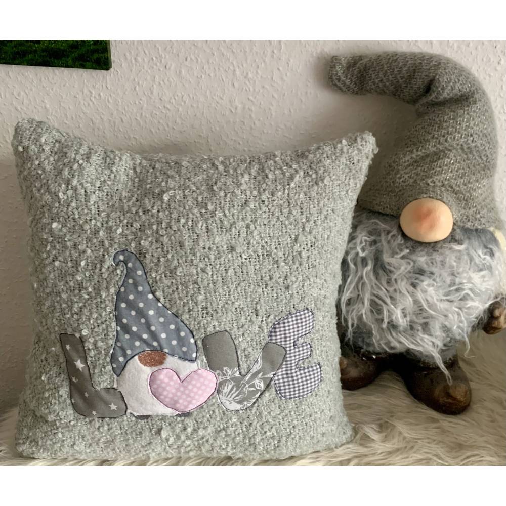 Stickdatei Doodle Wichtel in Love mit Herz  Set 907 Bild 4