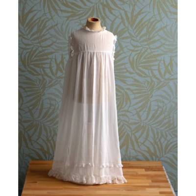 Kinderkleid aus feinem Batist mit Spitze Taufe