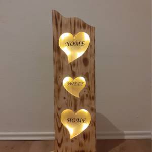 Dekobrett Holzbrett Deko geflämmt Herz Herzen Holz deko Schild Holzaufsteller beleuchtet LED Lichterkette Holzstele