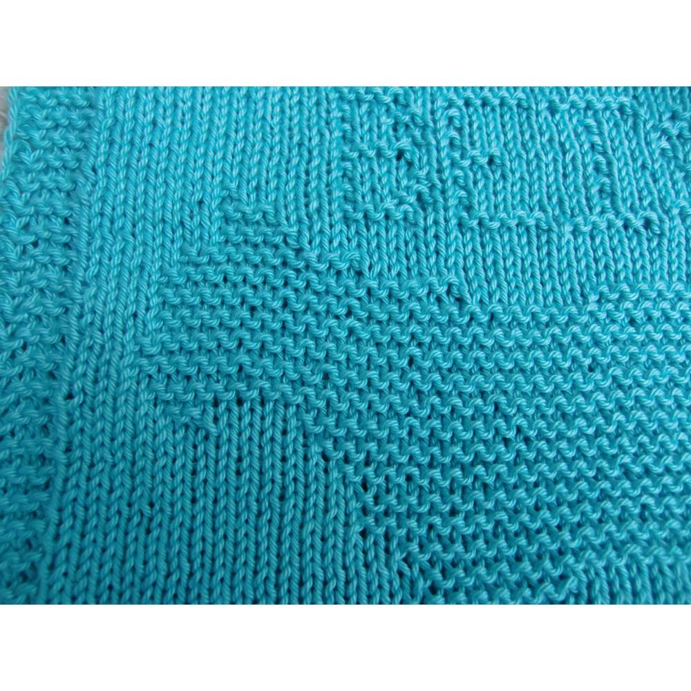 Cut & Create: DIY Strickanleitung Pfotentuch mit Wunsch-Namen (Motiv: Katze) Bild 3