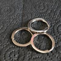 8 flache Schlüsselringe 25 mm – Robuste Eisenlegierung für DIY, Basteln & Organisation