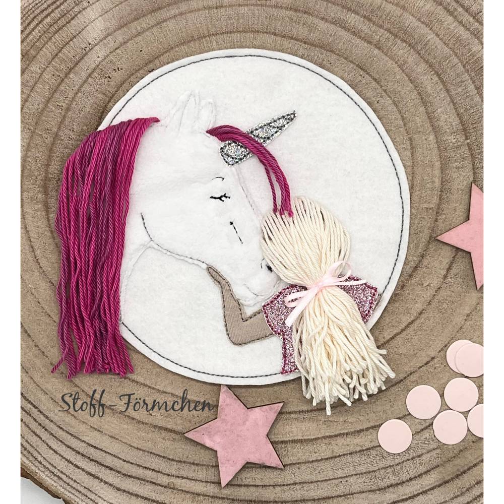 Große Einhorn-Applikation mit Mädchen Bild 1