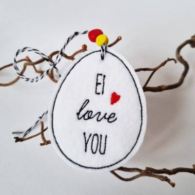 Osterei aus Filz mit zwei Holzperlen - EI love YOU - von he-ART by helen hesse