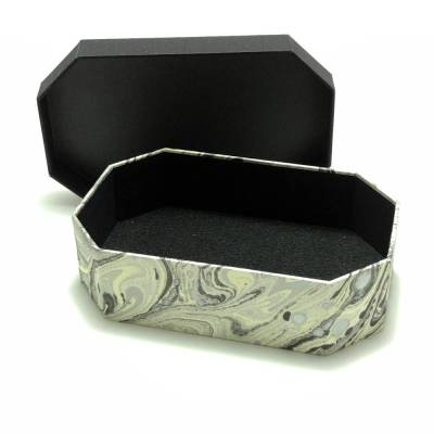 Box mit Stülpdeckel 8-eckig mit marmoriertem Papier