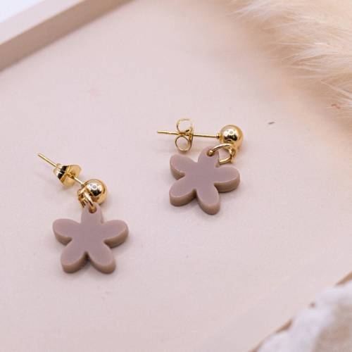 Ohrringe Blume beige/braun  in Gold allergikerfreundlich Edelstahl & Acryl - leichte Ohrringe Geschenk beste Freundin 